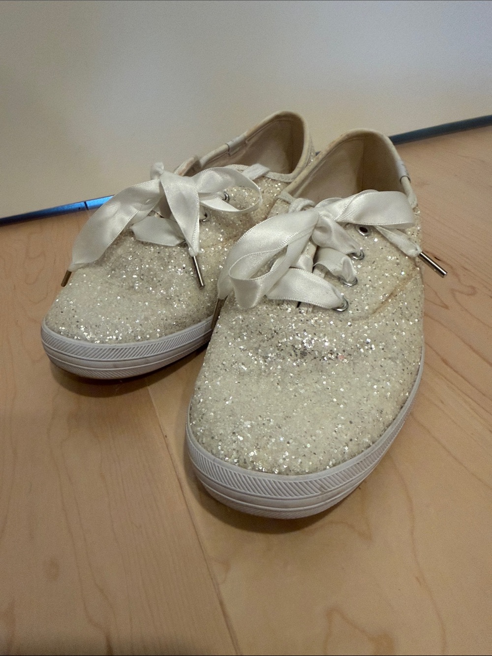 Women’s Glitter Kate Spade-Keds White Glitter Sneakers with Satin Laces